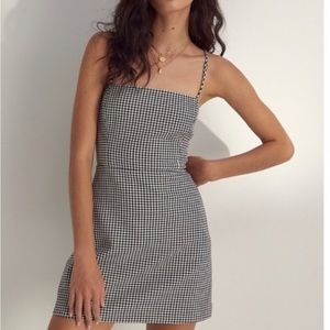 Aritzia Wilfred Isabelle Dress